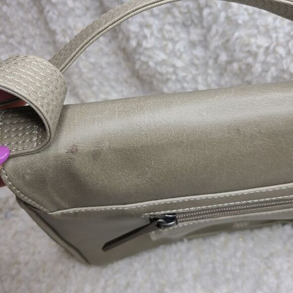 Matt & Nat Vegan Messanger style Tan shoulder bag - Picture 6 of 11
